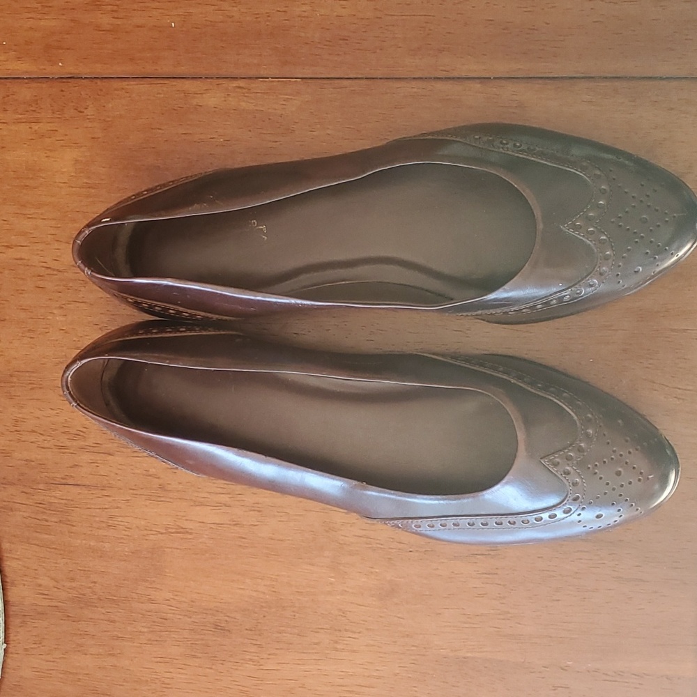 Bass Healy vintage leather flats. Brown Size 8